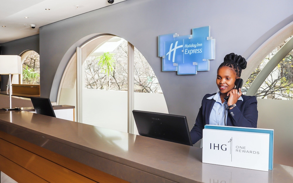 Holiday Inn Express Cape Town City-Centre by IHG — Hotel building in Cape Town, Western Cape