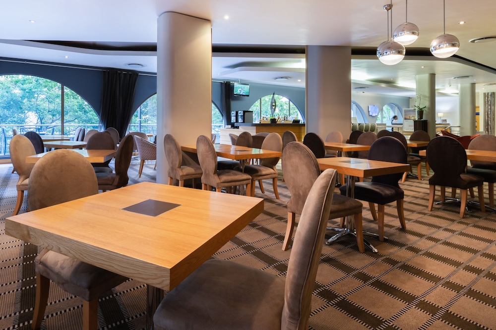 Holiday Inn Express Cape Town City-Centre by IHG — Restaurant & bars in Cape Town, Western Cape
