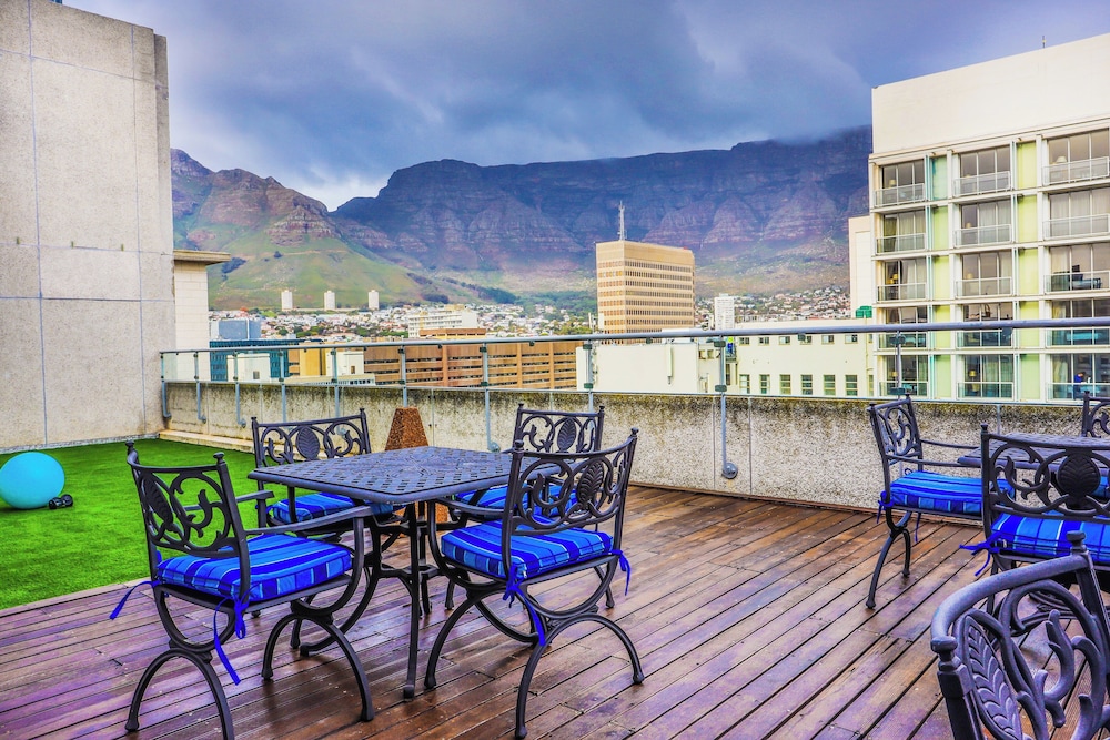 Holiday Inn Express Cape Town City-Centre by IHG — Attractions in the area in Cape Town, Western Cape
