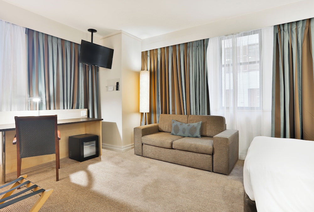 Holiday Inn Express Cape Town City-Centre by IHG — Hotel rooms in Cape Town, Western Cape