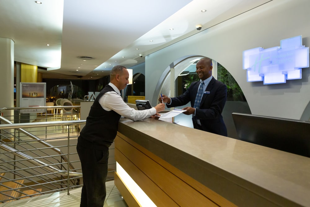 Holiday Inn Express Cape Town City-Centre by IHG — Hotel building in Cape Town, Western Cape