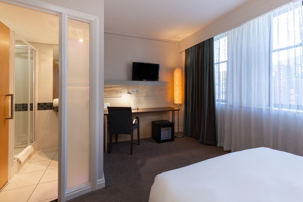 Holiday Inn Express Cape Town City-Centre by IHG — Hotel rooms in Cape Town, Western Cape