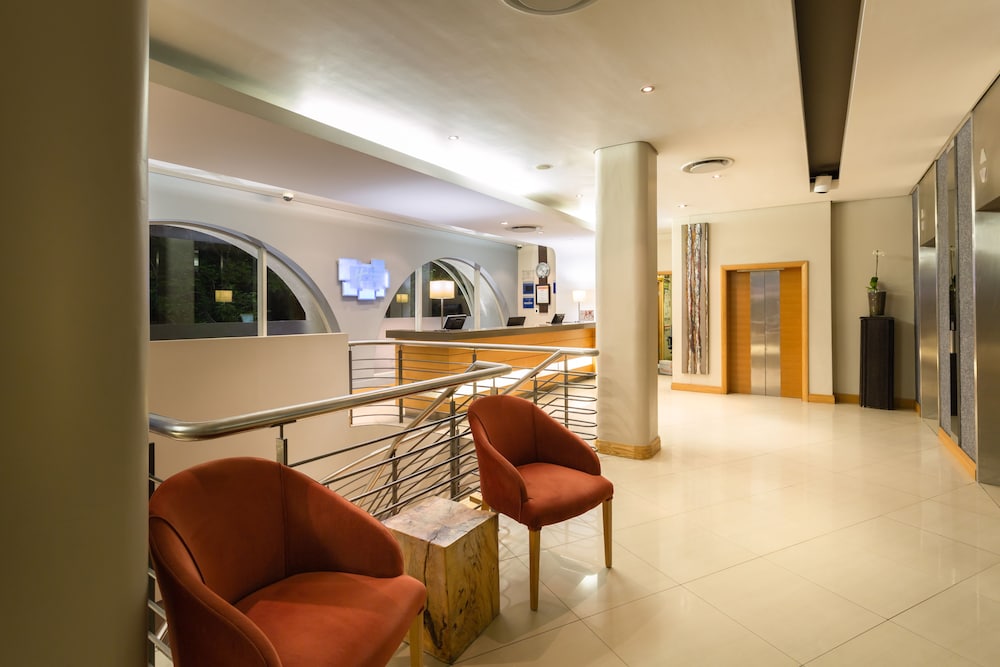 Holiday Inn Express Cape Town City-Centre by IHG — Hotel building in Cape Town, Western Cape