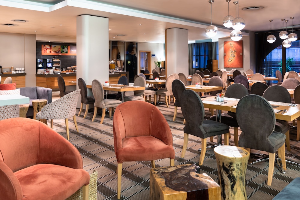 Holiday Inn Express Cape Town City-Centre by IHG — Restaurant & bars in Cape Town, Western Cape