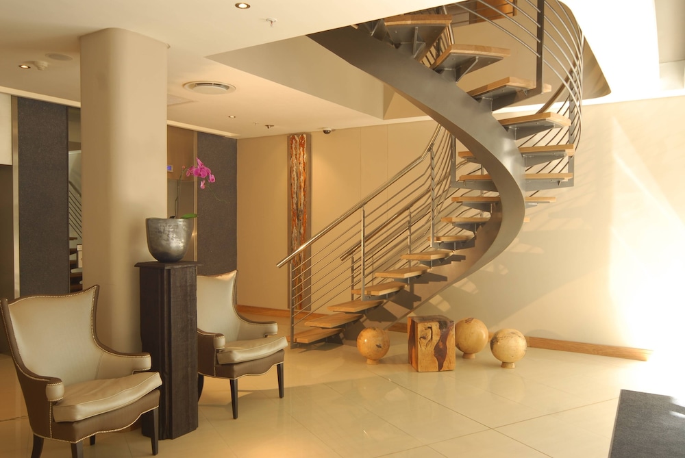 Holiday Inn Express Cape Town City-Centre by IHG — Hotel building in Cape Town, Western Cape