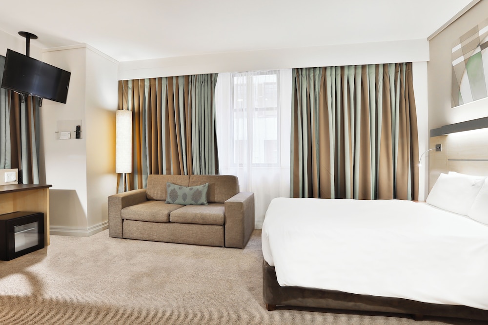 Holiday Inn Express Cape Town City-Centre by IHG — Hotel rooms in Cape Town, Western Cape