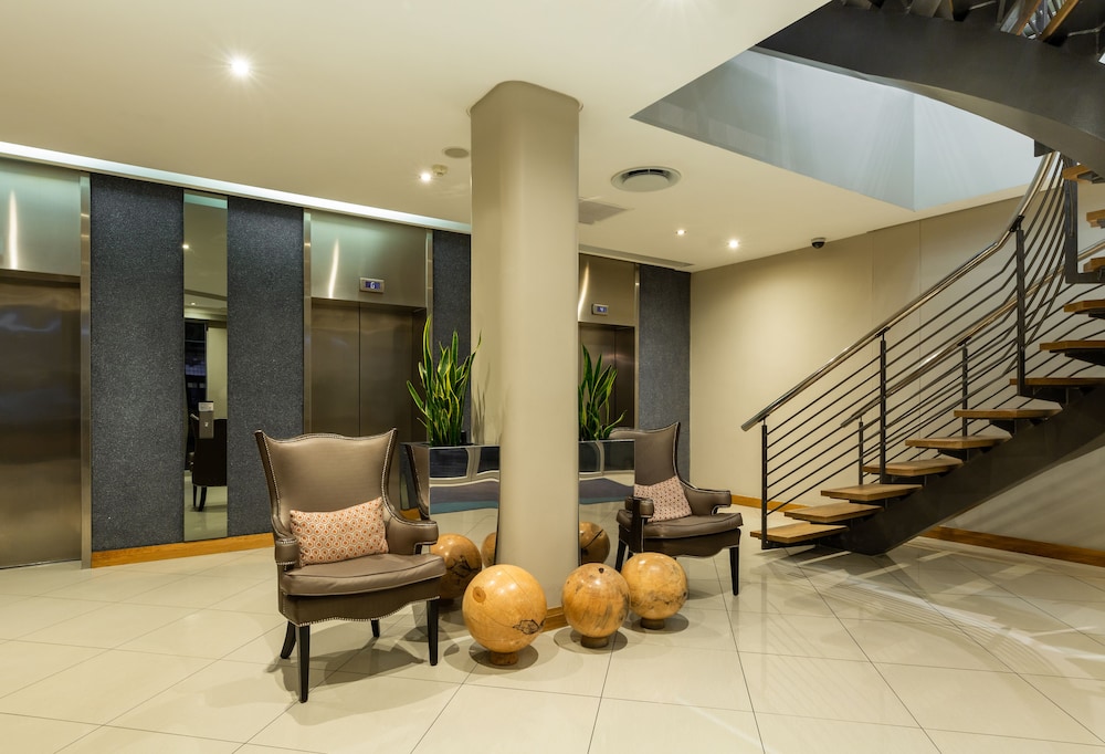 Holiday Inn Express Cape Town City-Centre by IHG — Hotel building in Cape Town, Western Cape