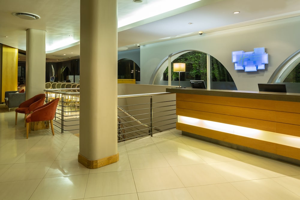 Holiday Inn Express Cape Town City-Centre by IHG — Hotel building in Cape Town, Western Cape