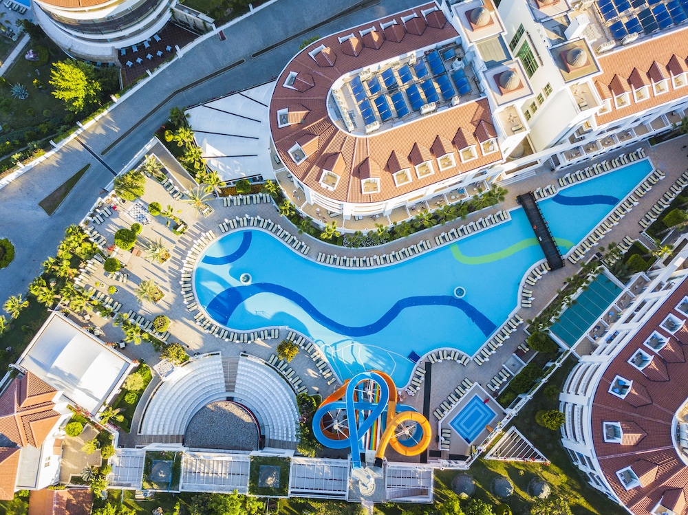 Alba Queen Hotel - Ultra All Inclusive — Swimming pool in Side