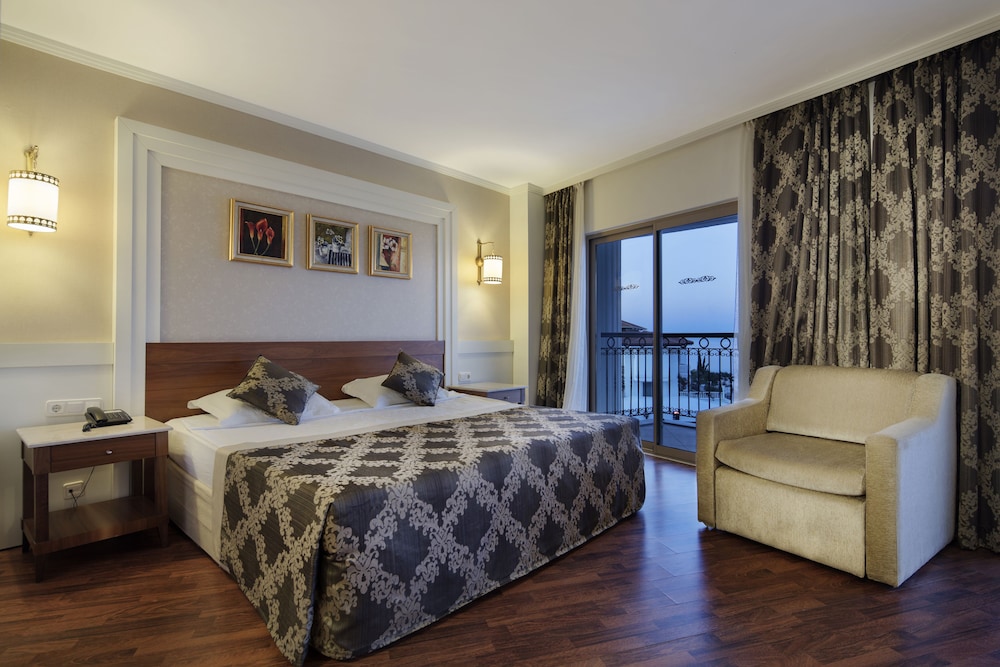 Alba Queen Hotel - Ultra All Inclusive — Hotel rooms in Side