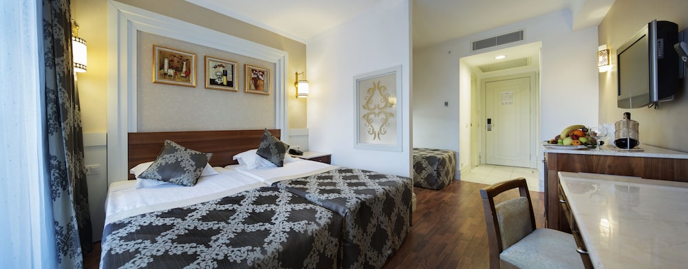 Alba Queen Hotel - Ultra All Inclusive — Hotel rooms in Side