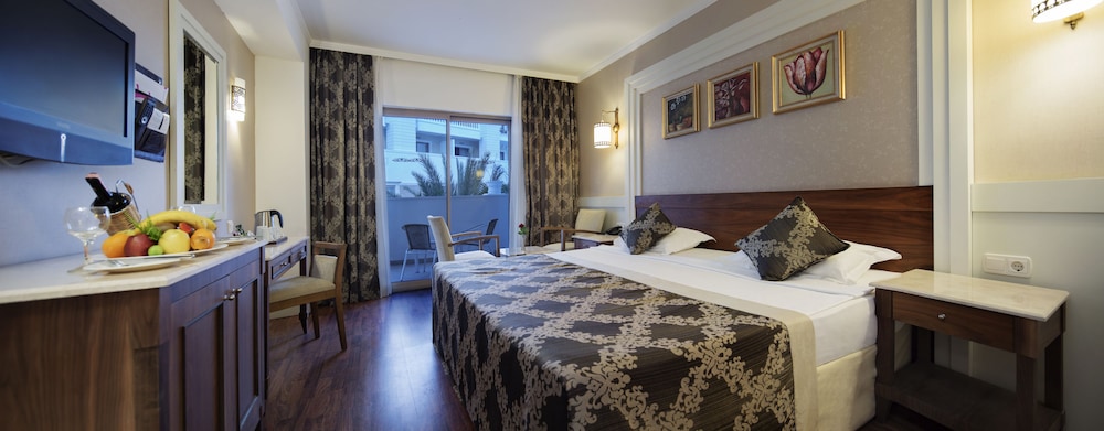 Alba Queen Hotel - Ultra All Inclusive — Hotel rooms in Side