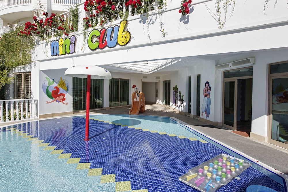 Alba Queen Hotel - Ultra All Inclusive — Attractions for children in Side