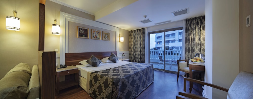 Alba Queen Hotel - Ultra All Inclusive — Hotel rooms in Side