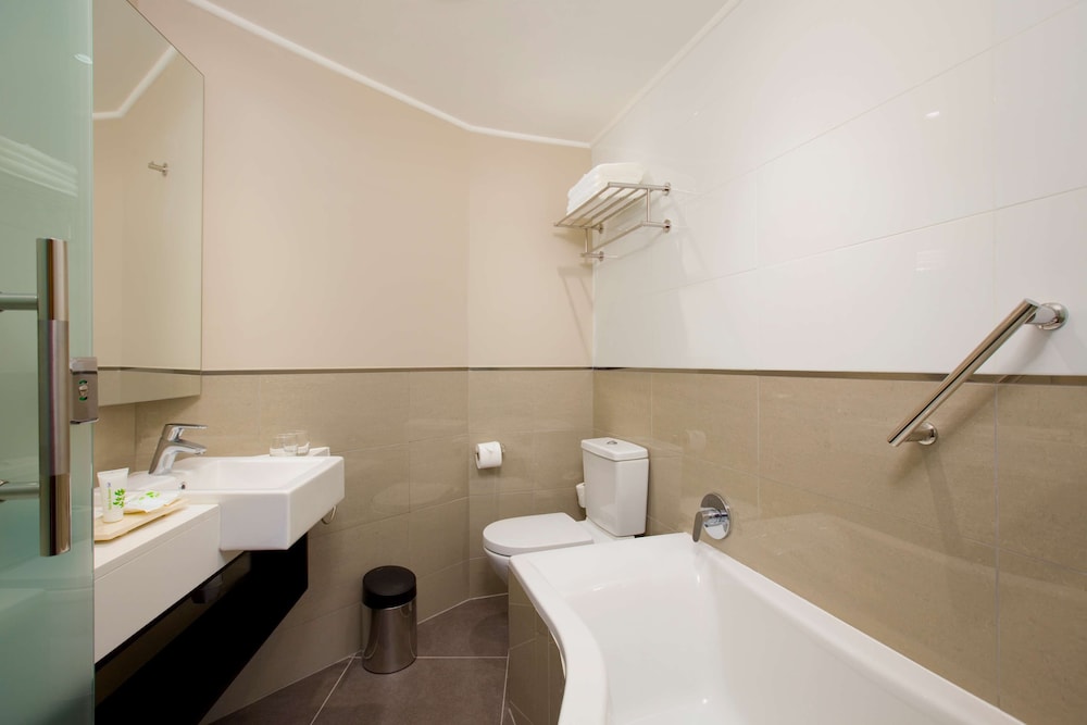 Sunsquare Cape Town Gardens — Hotel rooms in Cape Town, Western Cape