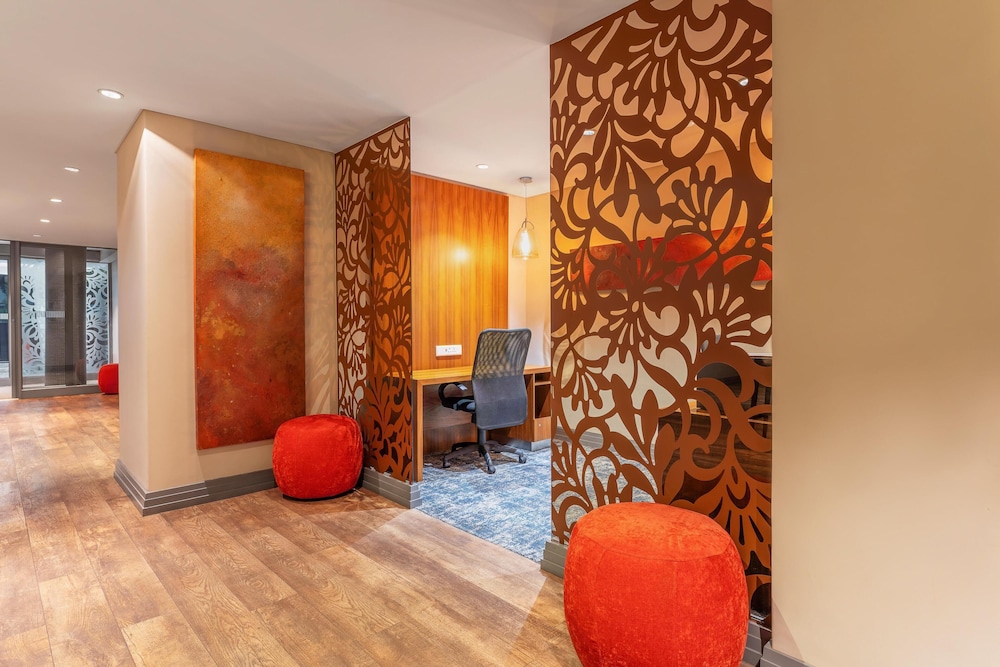 Sunsquare Cape Town Gardens — Hotel rooms in Cape Town, Western Cape