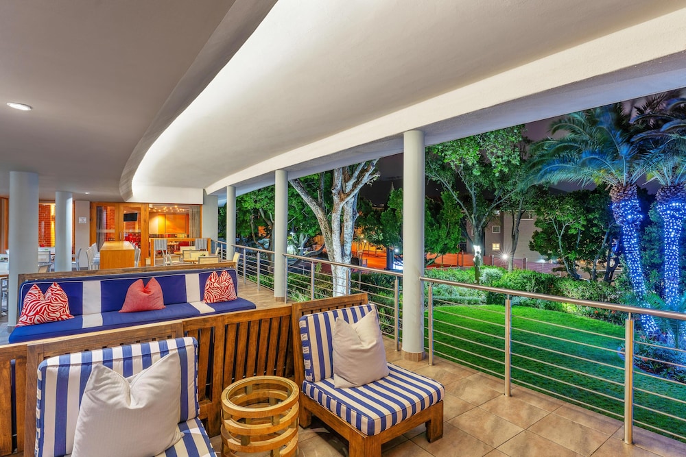 Sunsquare Cape Town Gardens — Restaurant & bars in Cape Town, Western Cape