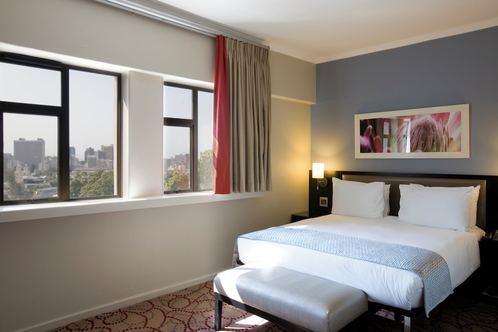 Sunsquare Cape Town Gardens — Hotel rooms in Cape Town, Western Cape