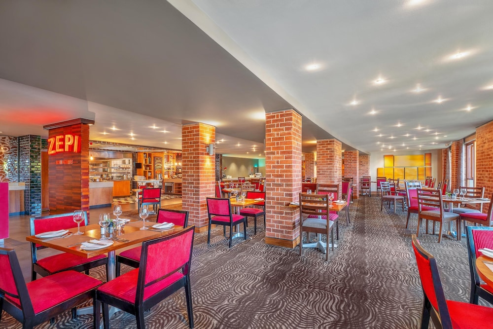 Sunsquare Cape Town Gardens — Restaurant & bars in Cape Town, Western Cape