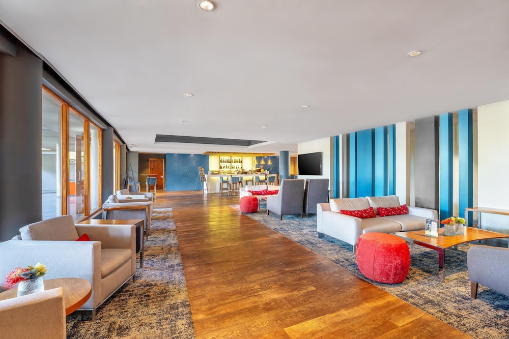 Sunsquare Cape Town Gardens — Restaurant & bars in Cape Town, Western Cape