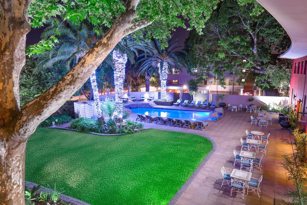 Sunsquare Cape Town Gardens — Swimming pool in Cape Town, Western Cape