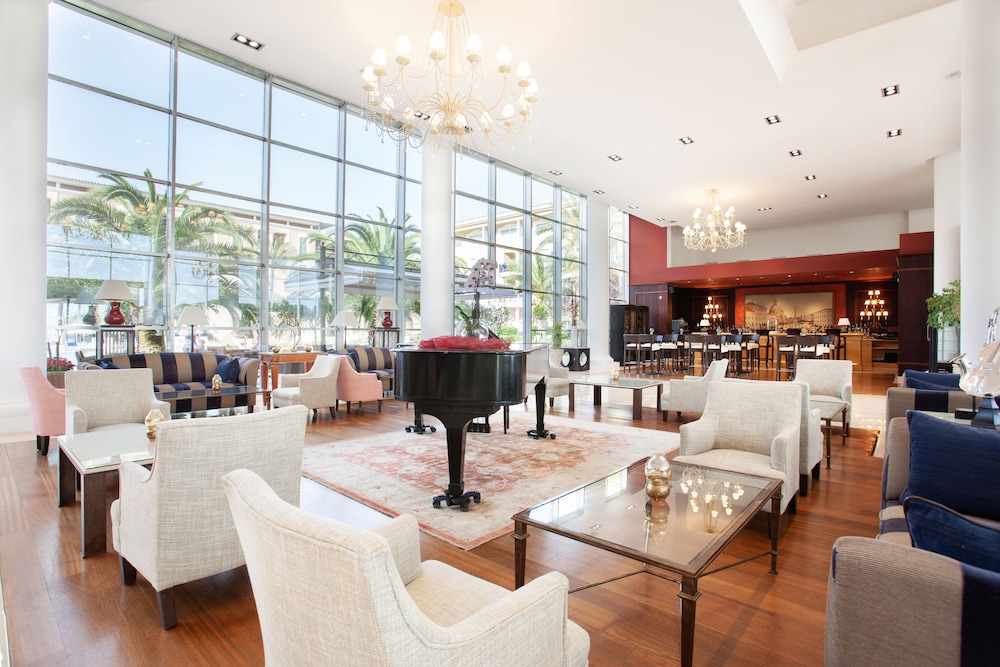 Grupotel Playa de Palma Suites & Spa — Restaurant & bars in Playa de Palma, Balearic Islands