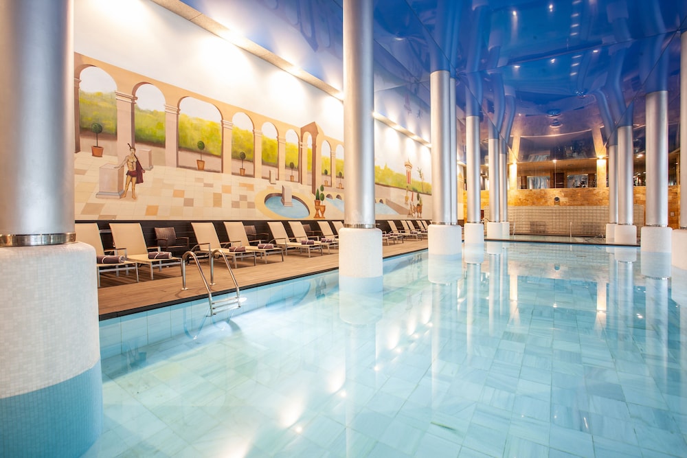 Grupotel Playa de Palma Suites & Spa — Swimming pool in Playa de Palma, Balearic Islands
