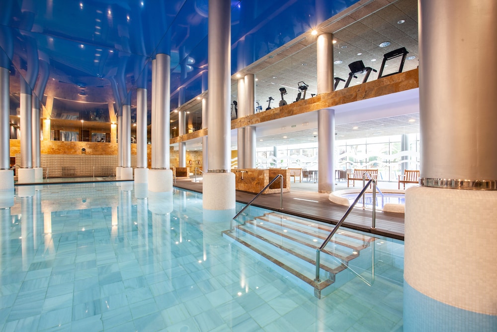 Grupotel Playa de Palma Suites & Spa — Swimming pool in Playa de Palma, Balearic Islands