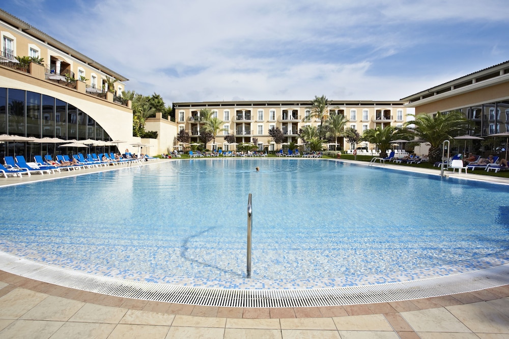 Grupotel Playa de Palma Suites & Spa — Swimming pool in Playa de Palma, Balearic Islands