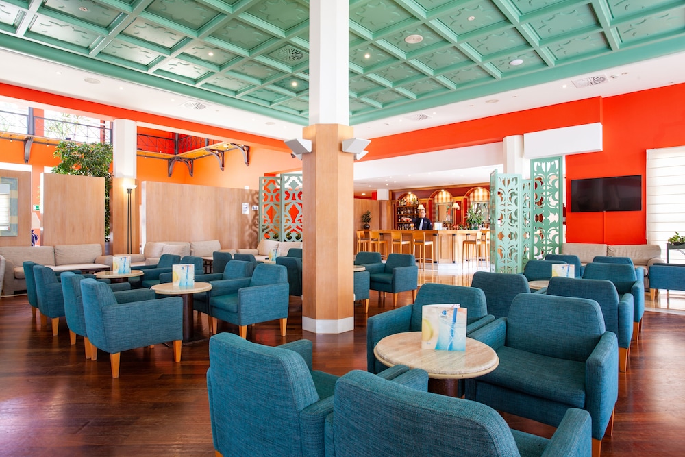 Grupotel Playa Club — Restaurant & bars in Cala'n Bosch, Balearic Islands