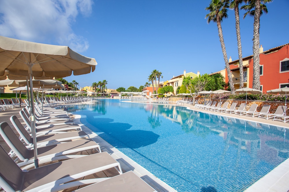 Grupotel Playa Club — Swimming pool in Cala'n Bosch, Balearic Islands