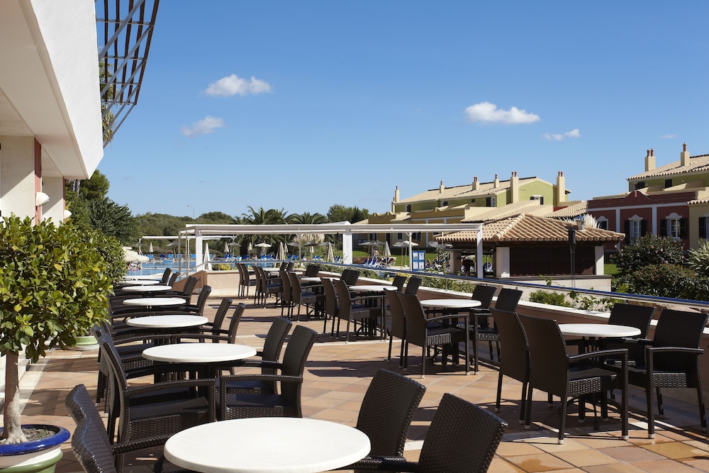 Grupotel Playa Club — Restaurant & bars in Cala'n Bosch, Balearic Islands