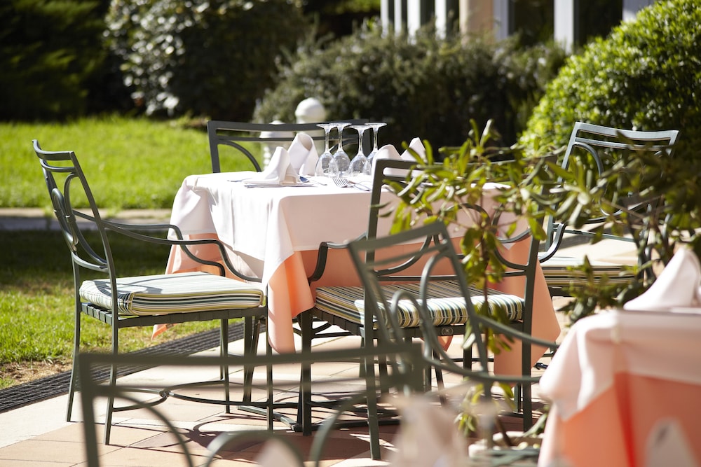 Grupotel Playa Club — Restaurant & bars in Cala'n Bosch, Balearic Islands