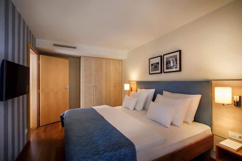Valamar Riviera Hotel & Residence — Hotel rooms in Poreč, Istria