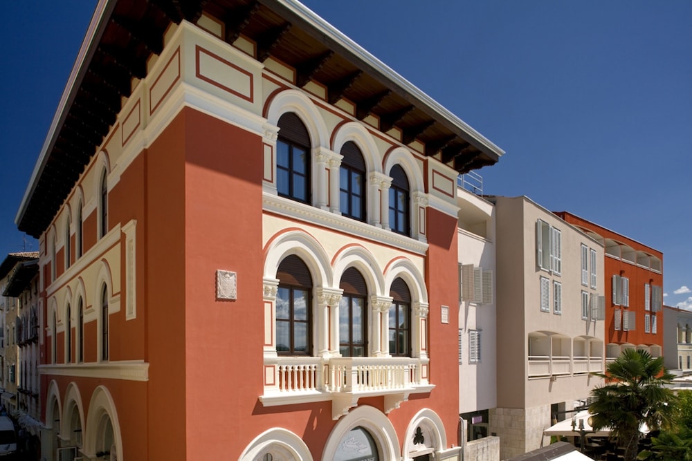 Valamar Riviera Hotel & Residence — Hotel building in Poreč, Istria