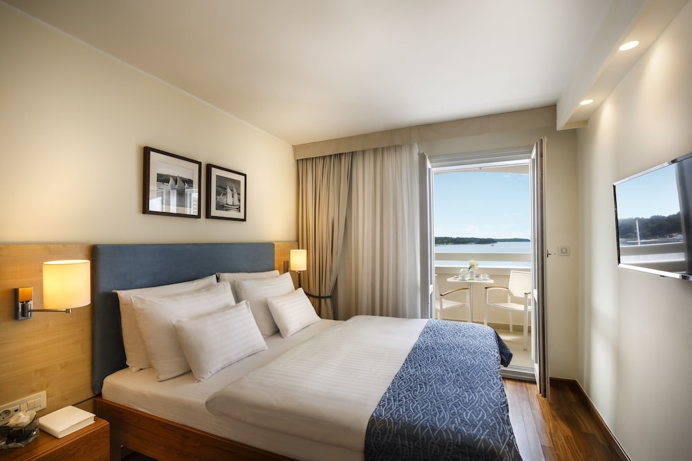Valamar Riviera Hotel & Residence — Hotel rooms in Poreč, Istria