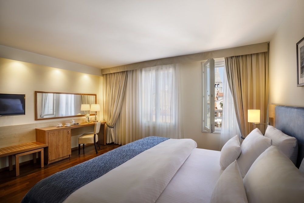 Valamar Riviera Hotel & Residence — Hotel rooms in Poreč, Istria