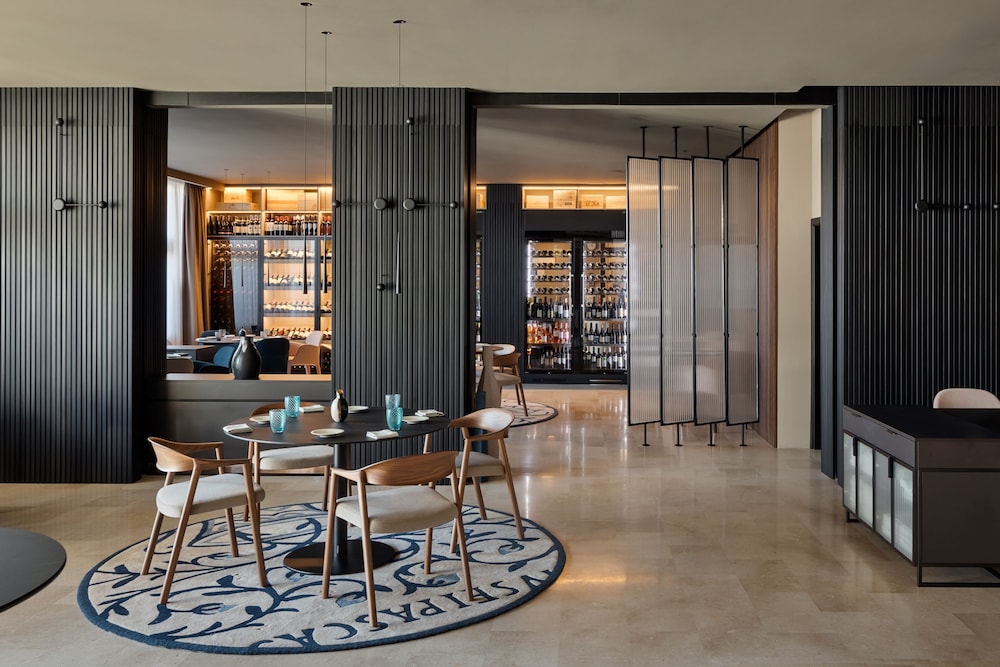 Valamar Riviera Hotel & Residence — Restaurant & bars in Poreč, Istria