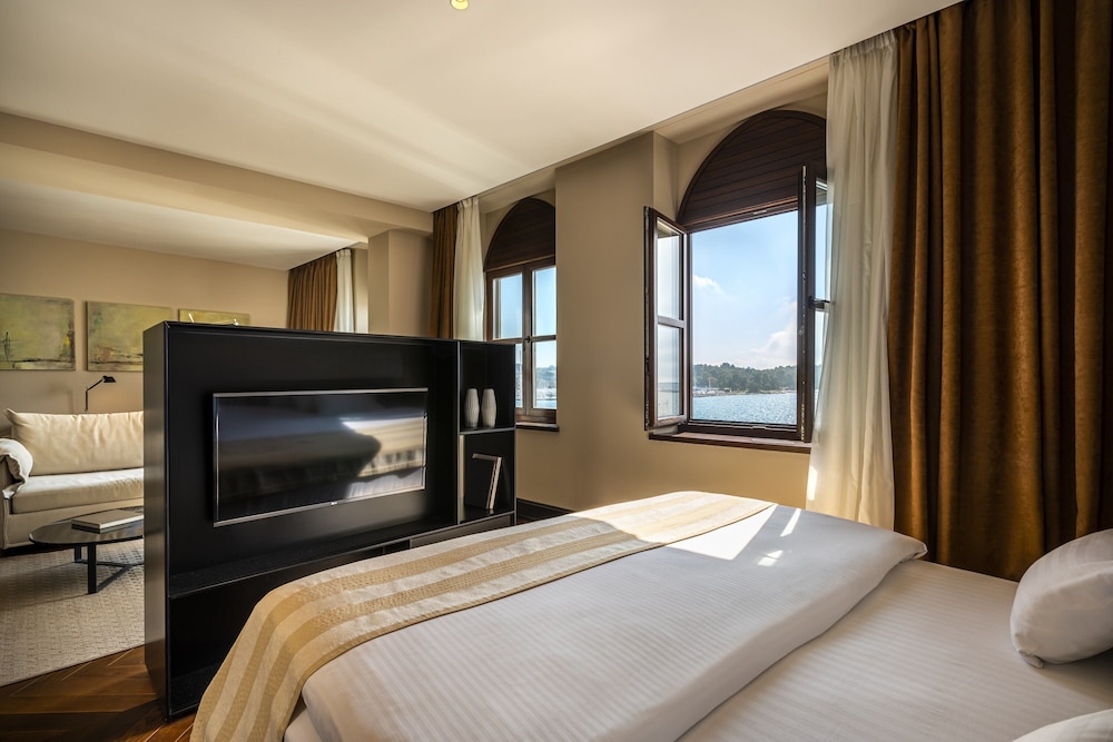 Valamar Riviera Hotel & Residence — Hotel rooms in Poreč, Istria