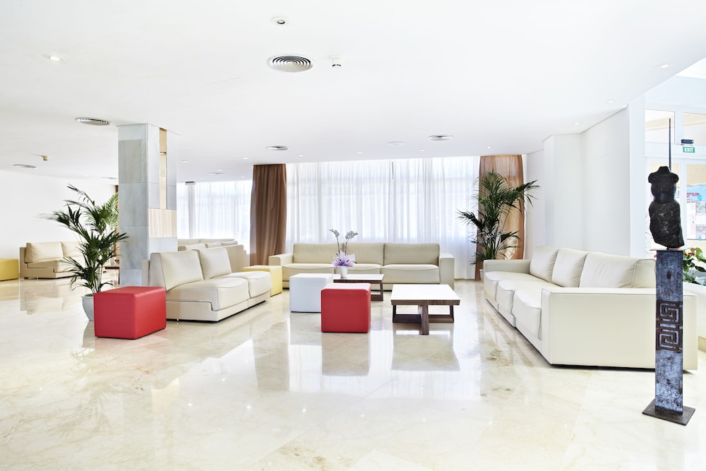 Grupotel Port d'Alcudia — Hotel rooms in Alcudia, Balearic Islands
