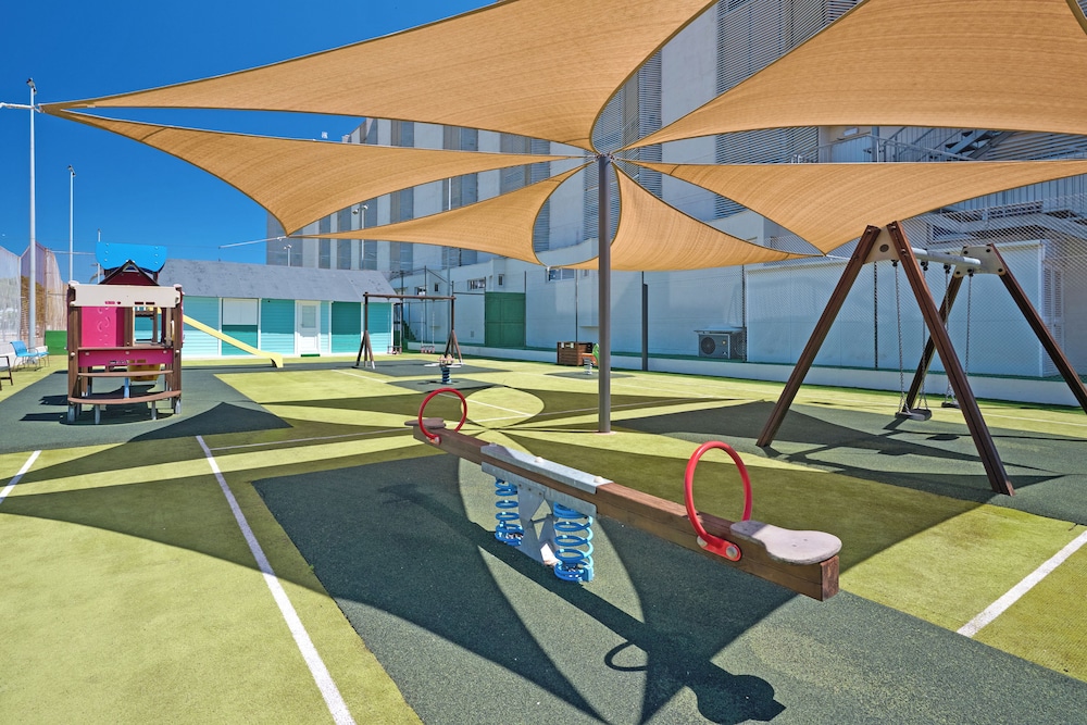 Grupotel Port d'Alcudia — Attractions for children in Alcudia, Balearic Islands