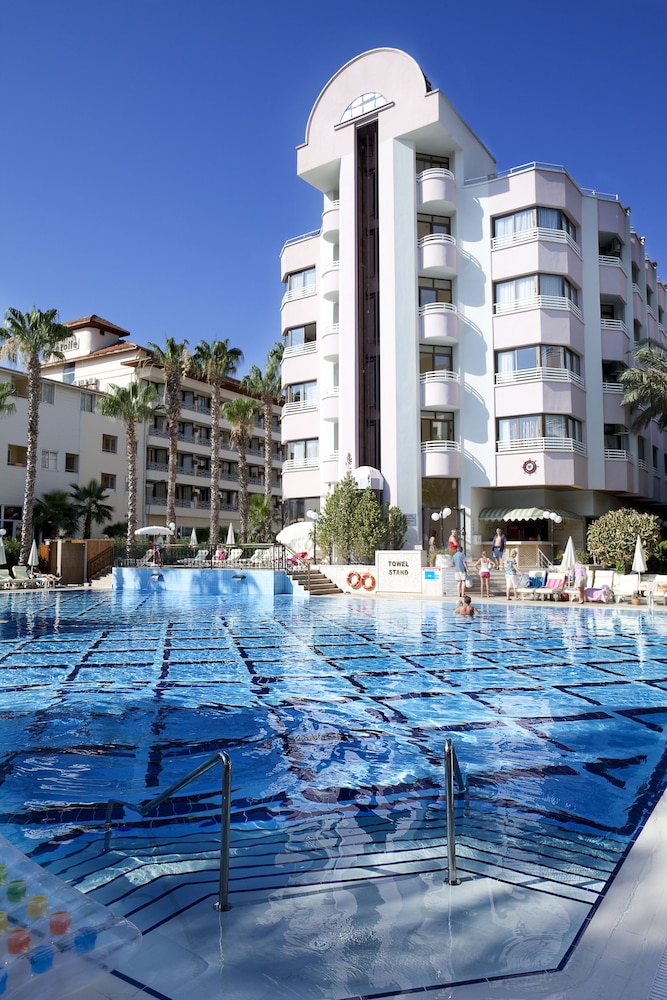 Hotel Aqua - All Inclusive — Swimming pool in İçmeler, Mugla