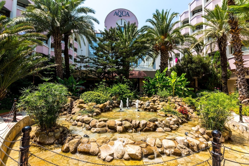 Hotel Aqua - All Inclusive — Hotel building in İçmeler, Mugla