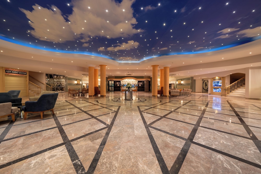 Hotel Aqua - All Inclusive — Hotel building in İçmeler, Mugla