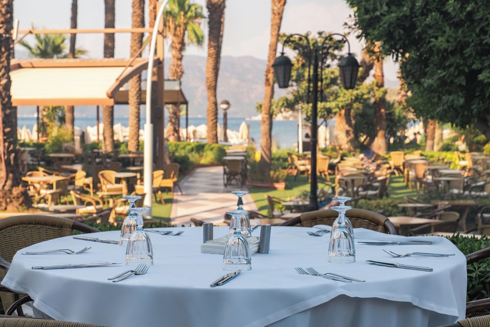 Hotel Aqua - All Inclusive — Restaurant & bars in İçmeler, Mugla
