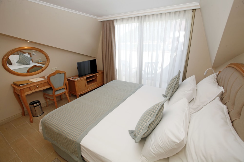 Hotel Aqua - All Inclusive — Hotel rooms in İçmeler, Mugla