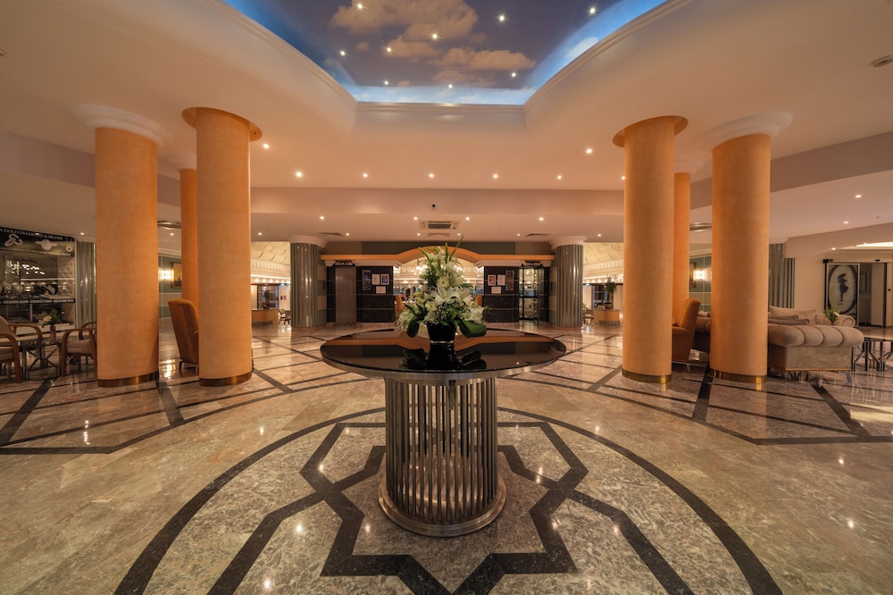 Hotel Aqua - All Inclusive — Hotel building in İçmeler, Mugla