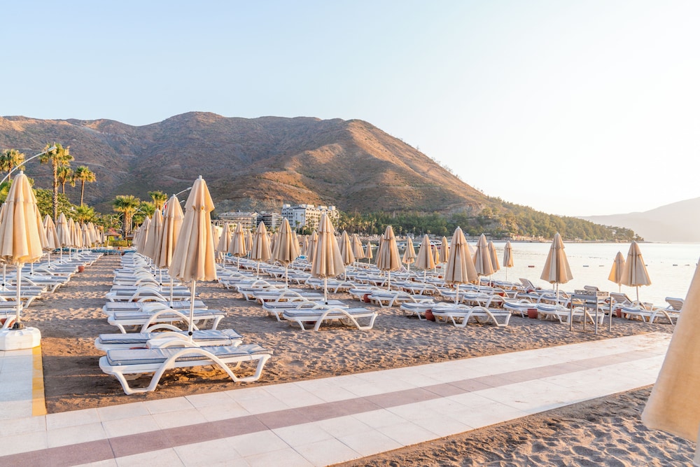 Hotel Aqua - All Inclusive — Beach in İçmeler, Mugla