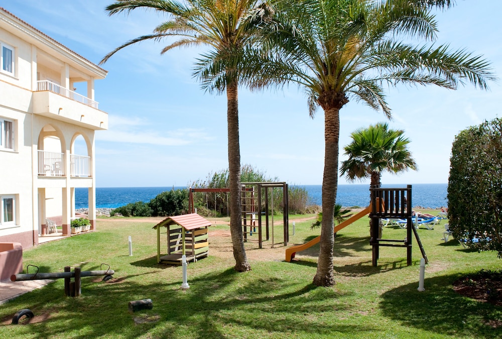 Grupotel Tamariscos — Attractions for children in Cala'n Bosch, Balearic Islands