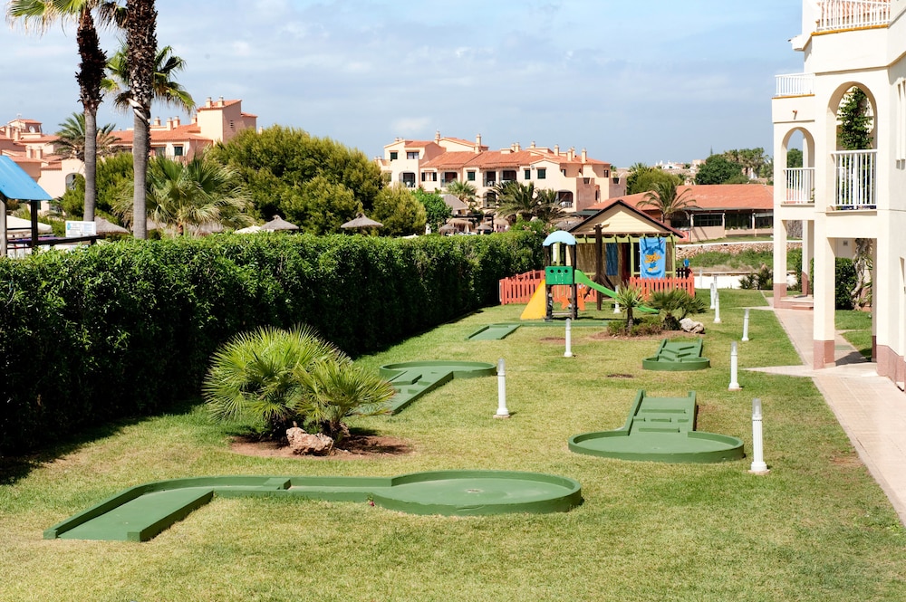 Grupotel Tamariscos — Sports & recreation in Cala'n Bosch, Balearic Islands